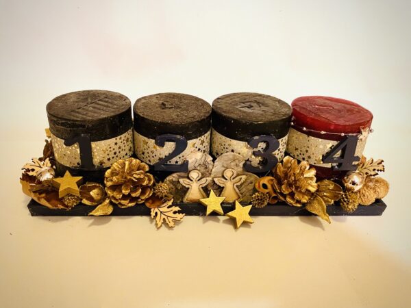 Adventni venček - Rdeča Iskrica v Črnem Sijaju